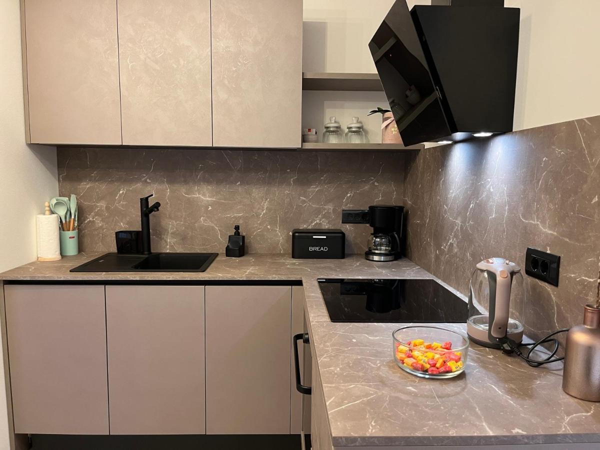Apartment A & N With Free Private Parking Pula Exterior foto
