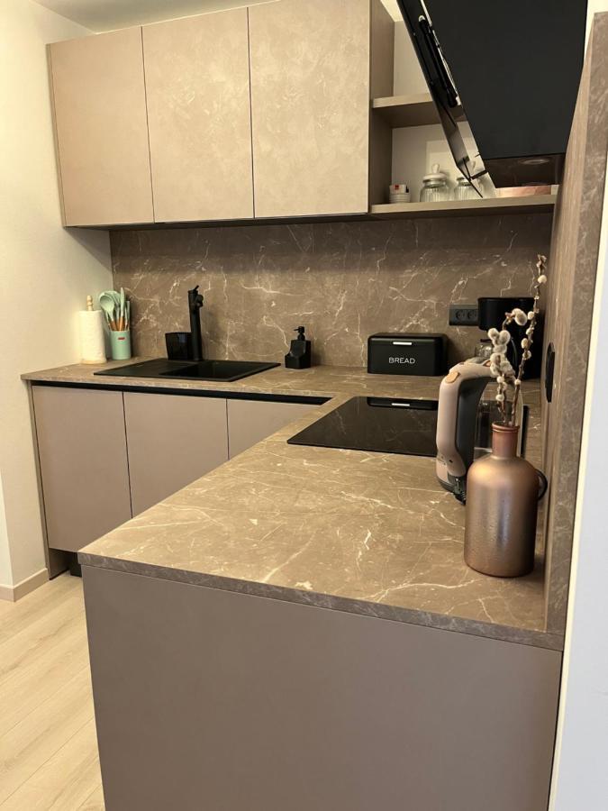 Apartment A & N With Free Private Parking Pula Exterior foto